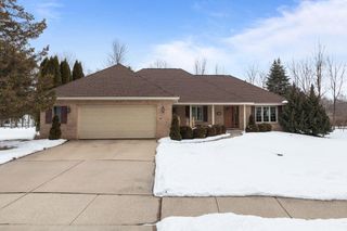 2104 STAFFORD LANE, Kaukauna, WI 54130