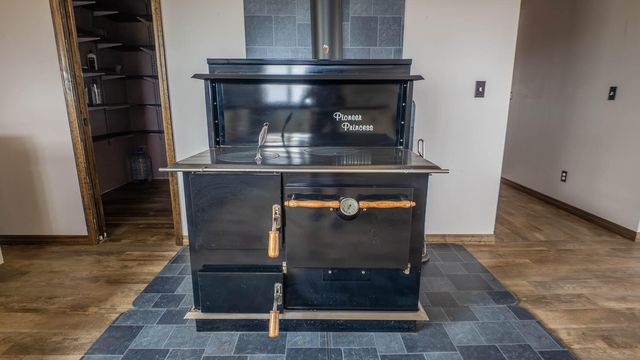 5564 State Highway K, Summersville, MO 65571