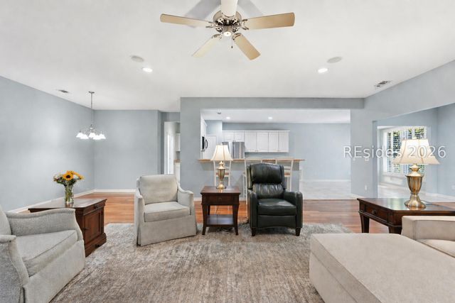 10 Fairforest Ln, Bluffton, SC 29909
