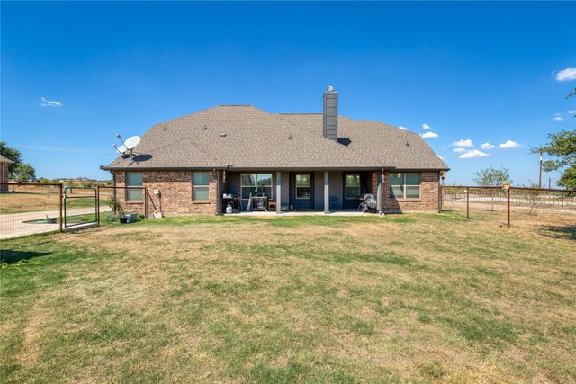 3841 J E Woody Road, Springtown, TX 76082