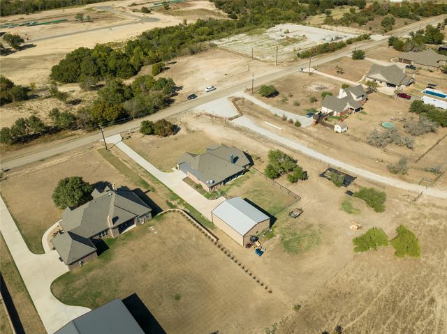 3841 J E Woody Road, Springtown, TX 76082