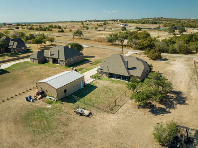 3841 J E Woody Road, Springtown, TX 76082