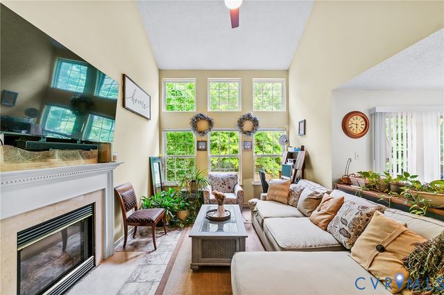 832 Maplegrove Dr, Henrico, VA 23223