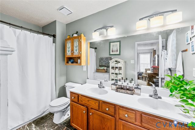832 Maplegrove Dr, Henrico, VA 23223