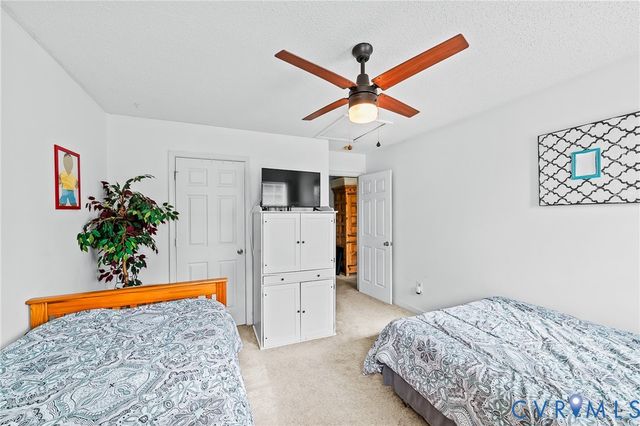 832 Maplegrove Dr, Henrico, VA 23223