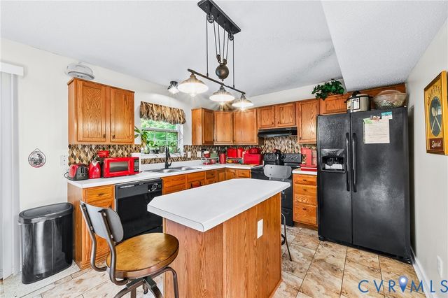 832 Maplegrove Dr, Henrico, VA 23223