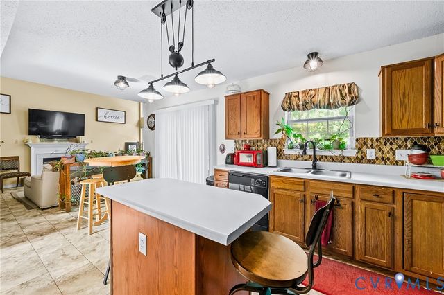 832 Maplegrove Dr, Henrico, VA 23223