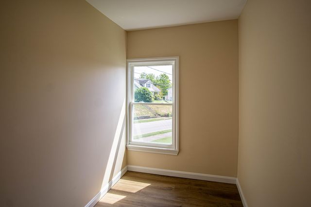 406 Broadway Street, Irvine, KY 40336