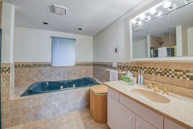 1044 Plymouth Street, East Bridgewater, MA 02333