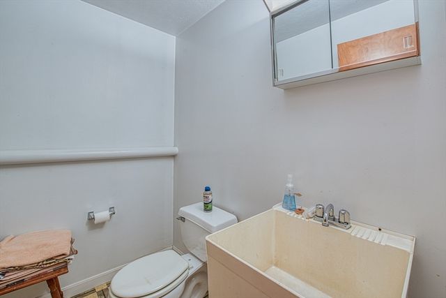 1044 Plymouth Street, East Bridgewater, MA 02333