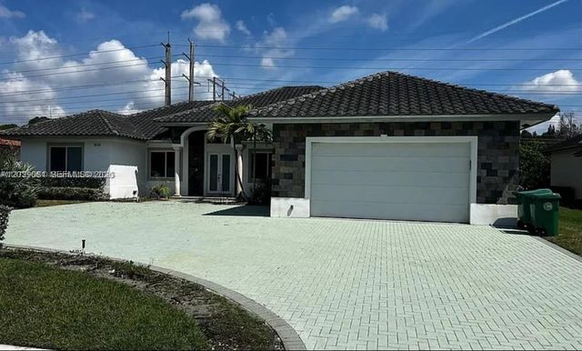 6115 Marinel Say Drive, Davie, FL 33314