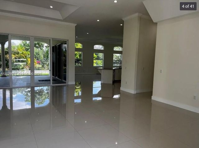 6115 Marinel Say Drive, Davie, FL 33314