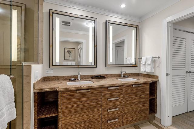 915 SEASIDE DRIVE 310, Sarasota, FL 34242