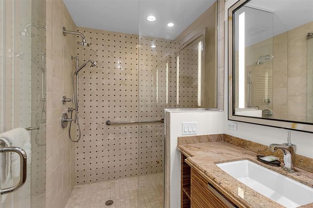 915 SEASIDE DRIVE 310, Sarasota, FL 34242