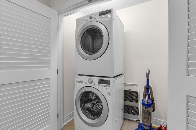 915 SEASIDE DRIVE 310, Sarasota, FL 34242