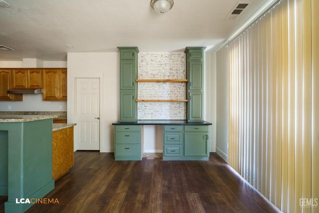 12610 Knights Bridge Place, Bakersfield, CA 93312