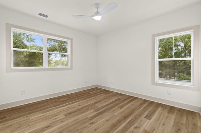 4520 Piggly Wiggly Drive, North Charleston, SC 29405