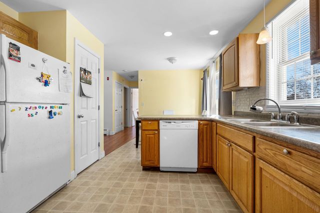 76 Sky View Drive, Farmington, NH 03835