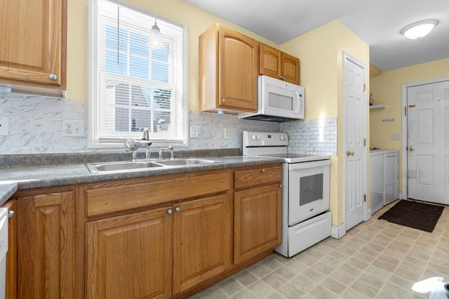 76 Sky View Drive, Farmington, NH 03835