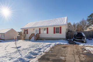 76 Sky View Drive, Farmington, NH 03835
