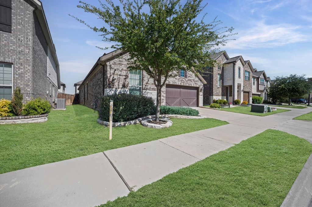 2157 Bailey Street, Carrollton, TX 75010 — photo 3