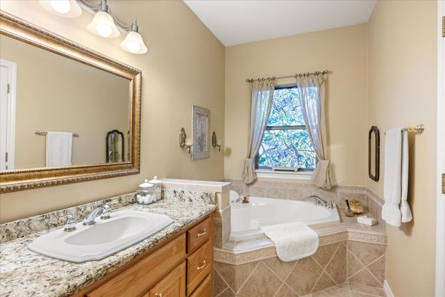 5204 Nueces Court, Granbury, TX 76049