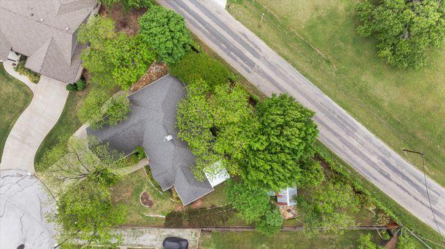 5204 Nueces Court, Granbury, TX 76049