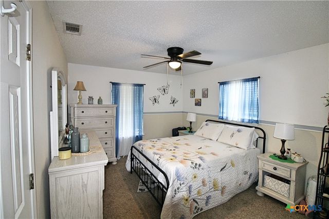 8592 S Lone Star Parkway, Moody, TX 76557