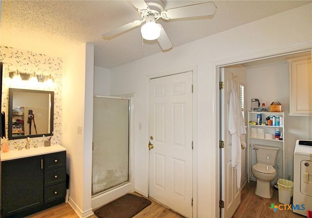 8592 S Lone Star Parkway, Moody, TX 76557