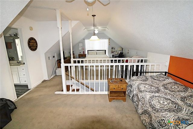 8592 S Lone Star Parkway, Moody, TX 76557
