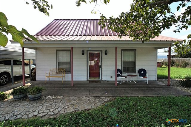 8592 S Lone Star Parkway, Moody, TX 76557