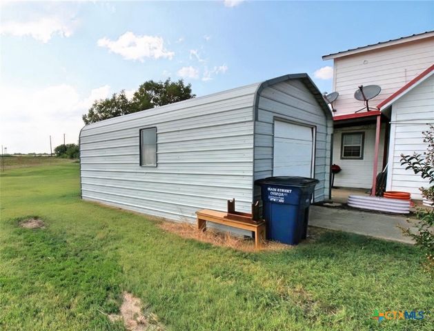 8592 S Lone Star Parkway, Moody, TX 76557