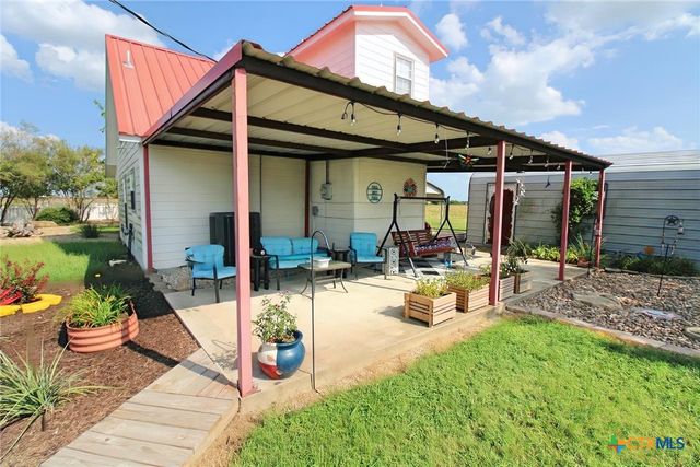 8592 S Lone Star Parkway, Moody, TX 76557