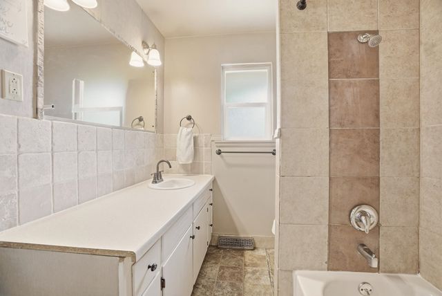 13604 E 24th Ave, Spokane Valley, WA 99216