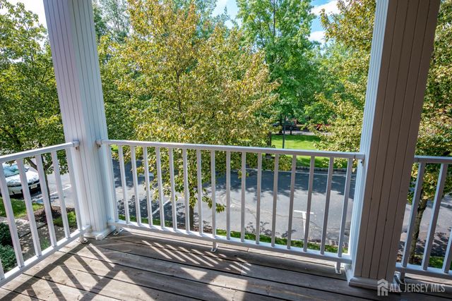 50 Central Square Park, Metuchen, NJ 08840