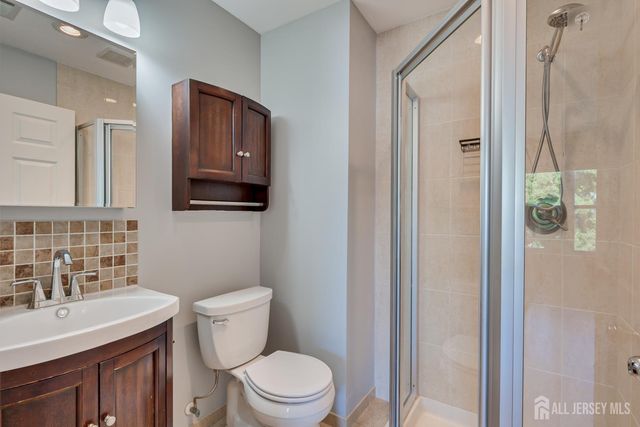 50 Central Square Park, Metuchen, NJ 08840