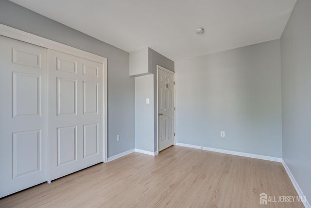 50 Central Square Park, Metuchen, NJ 08840