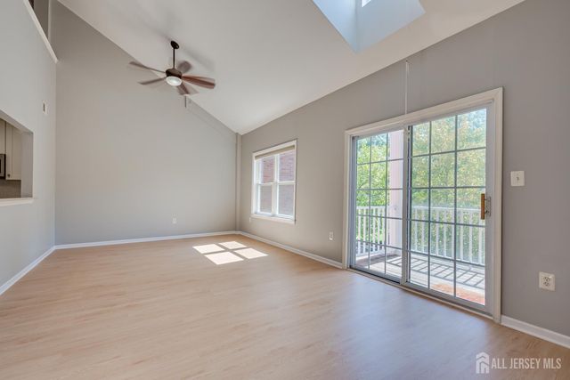 50 Central Square Park, Metuchen, NJ 08840
