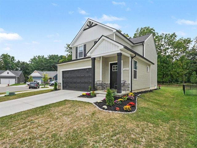 880 Machnik Drive, Chelsea, MI 48118