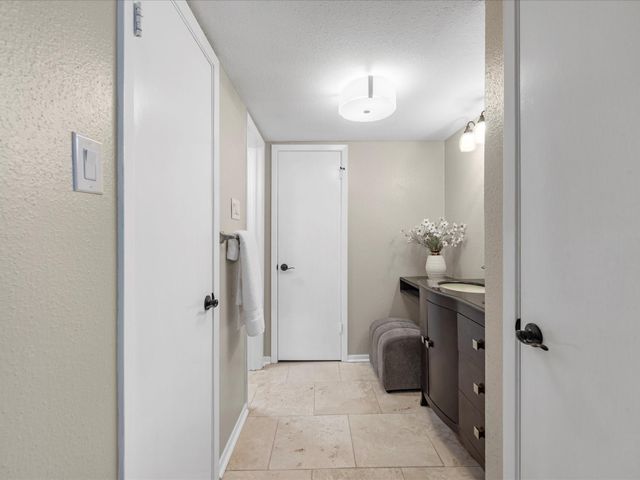 7575 Katy Freeway 98, Houston, TX 77024