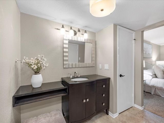 7575 Katy Freeway 98, Houston, TX 77024