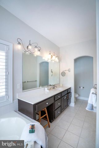 125 OAK POINTE CIR, State College, PA 16801