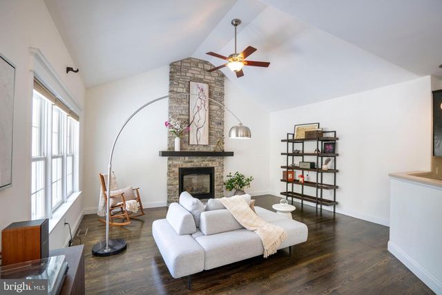 125 OAK POINTE CIR, State College, PA 16801