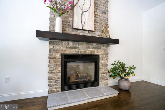 125 OAK POINTE CIR, State College, PA 16801