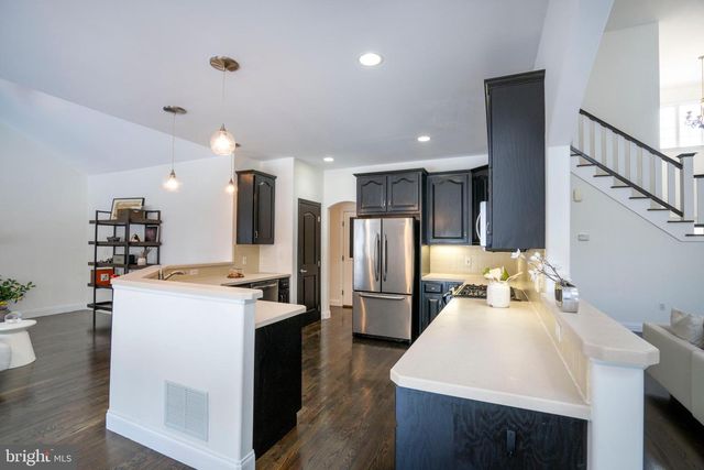 125 OAK POINTE CIR, State College, PA 16801