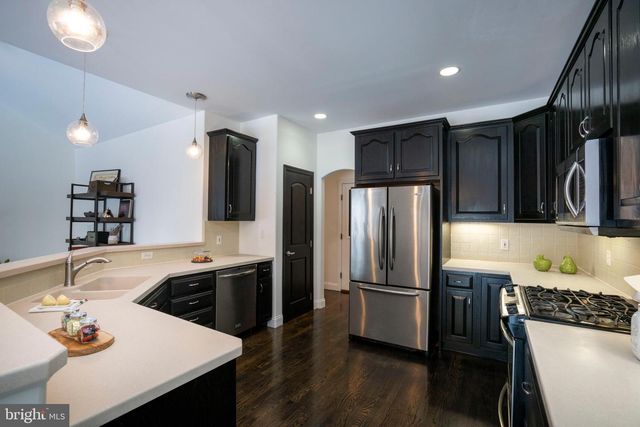 125 OAK POINTE CIR, State College, PA 16801