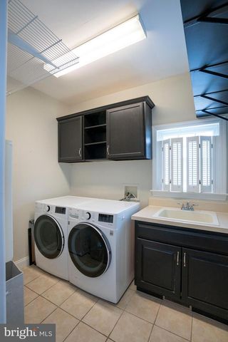 125 OAK POINTE CIR, State College, PA 16801