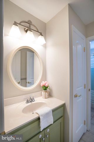 125 OAK POINTE CIR, State College, PA 16801