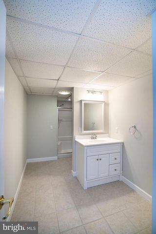 125 OAK POINTE CIR, State College, PA 16801