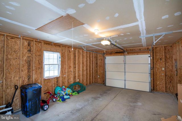 125 OAK POINTE CIR, State College, PA 16801